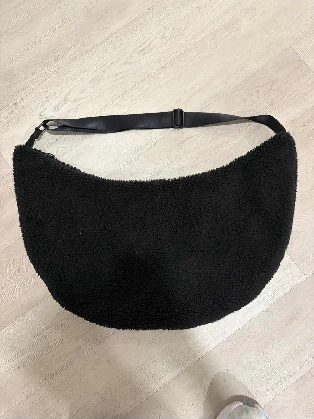 ALO Yoga soft black